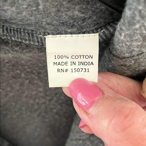 Elegant Gray Women's Cardigan - Picture 3 of 9